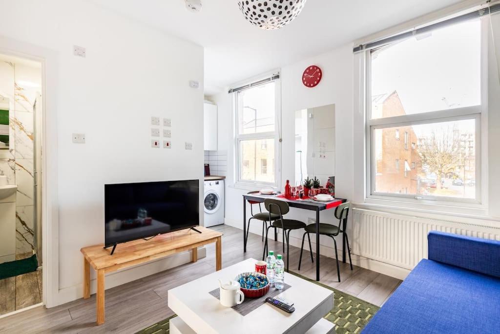 Parkside Stay North London - Victoria Line Buitenkant foto