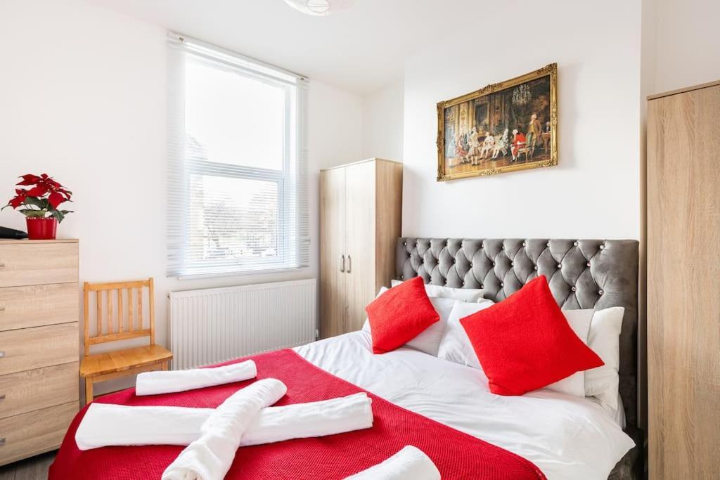 Parkside Stay North London - Victoria Line Buitenkant foto